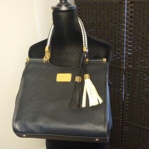Elegant Black Leather Handbag